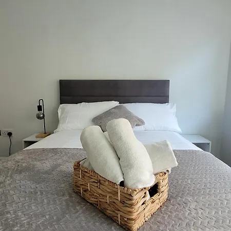 Modern 2-bed Flat Centre Apartment
